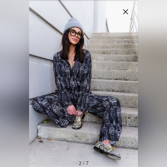 NWT/ lala Interstellar Astronauts Long Sleeve Plissé Top & High Waist Pants - Picture 2 of 13